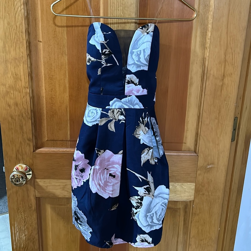 Junior girls formal strapless dress.  Size 1.
